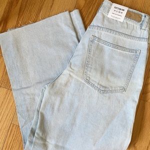 Wide crop Jean